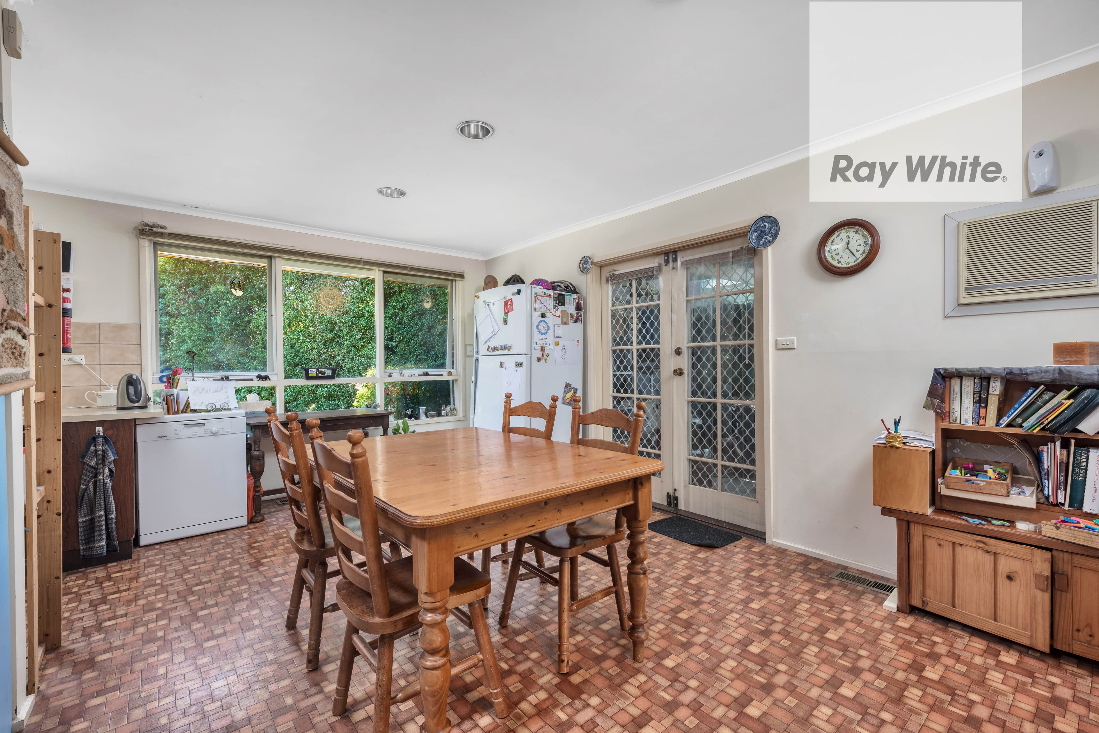 3 Trafalgar Crescent, Bundoora VIC 3083, Bundoora - Thumbnail 3