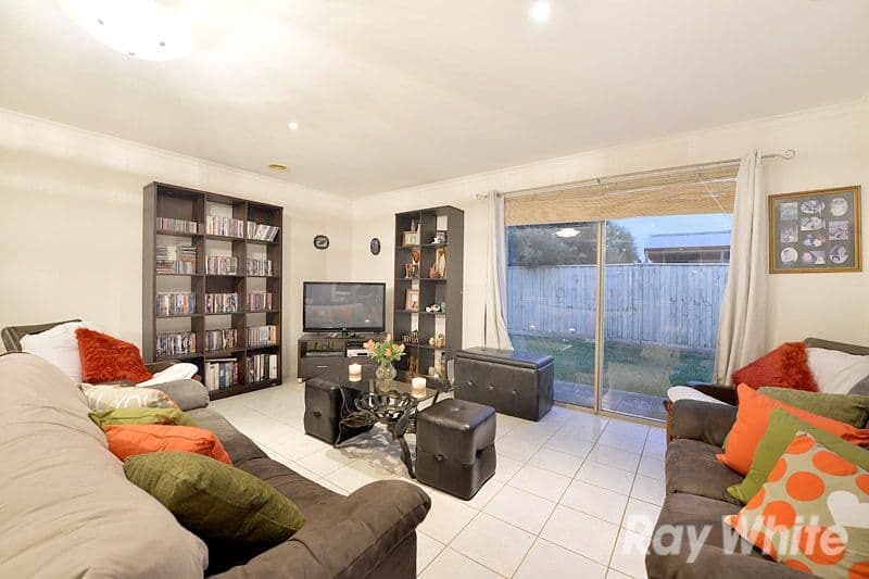 9 The Glen, Pakenham VIC 3810, Pakenham - Thumbnail 2