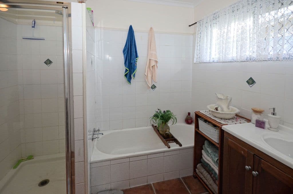 14 Lookerbie Street, BILOELA QLD 4715, Biloela - Thumbnail 8