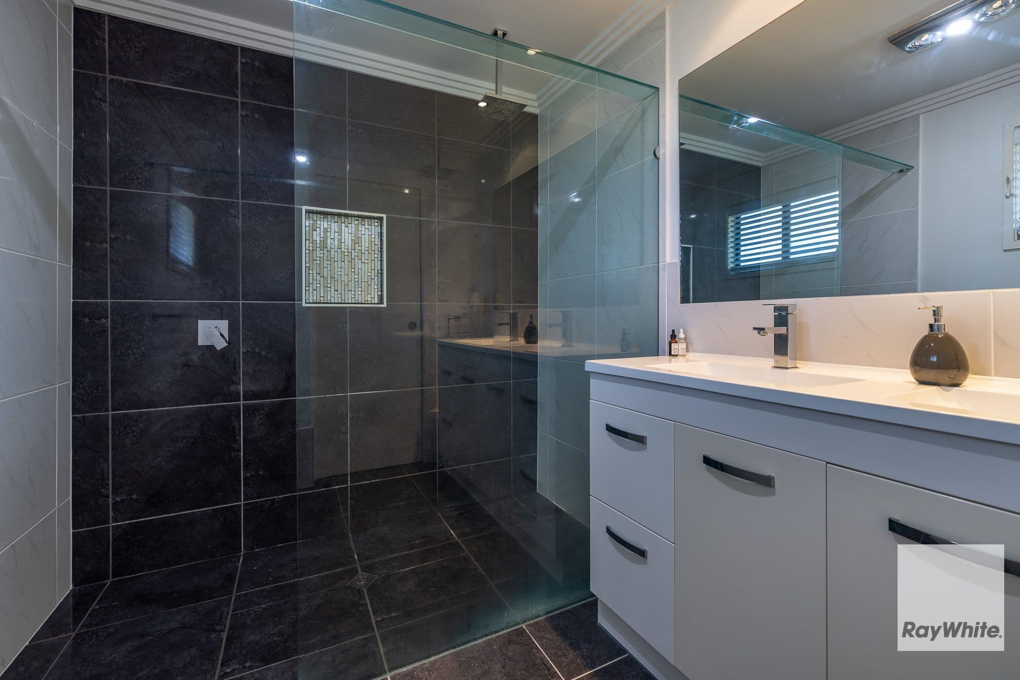 11-17 Woodlands Boulevard, Waterford QLD 4133, Waterford - Thumbnail 8
