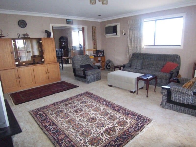 16 Gaillardia Street, MACGREGOR QLD 4109, Macgregor - Thumbnail 4