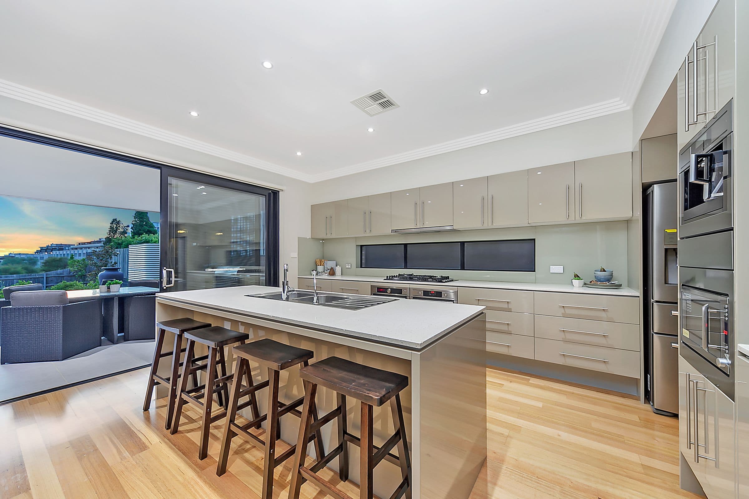 39 Midson Road, Eastwood - Thumbnail 2