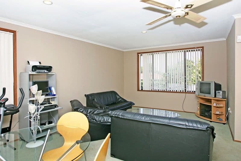 11 Pendant Parade, KILLARNEY VALE NSW 2261, Killarney Vale - Thumbnail 2