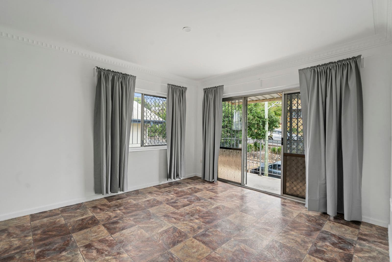 73 Emperor Street, Annerley QLD 4103, Annerley - Thumbnail 2