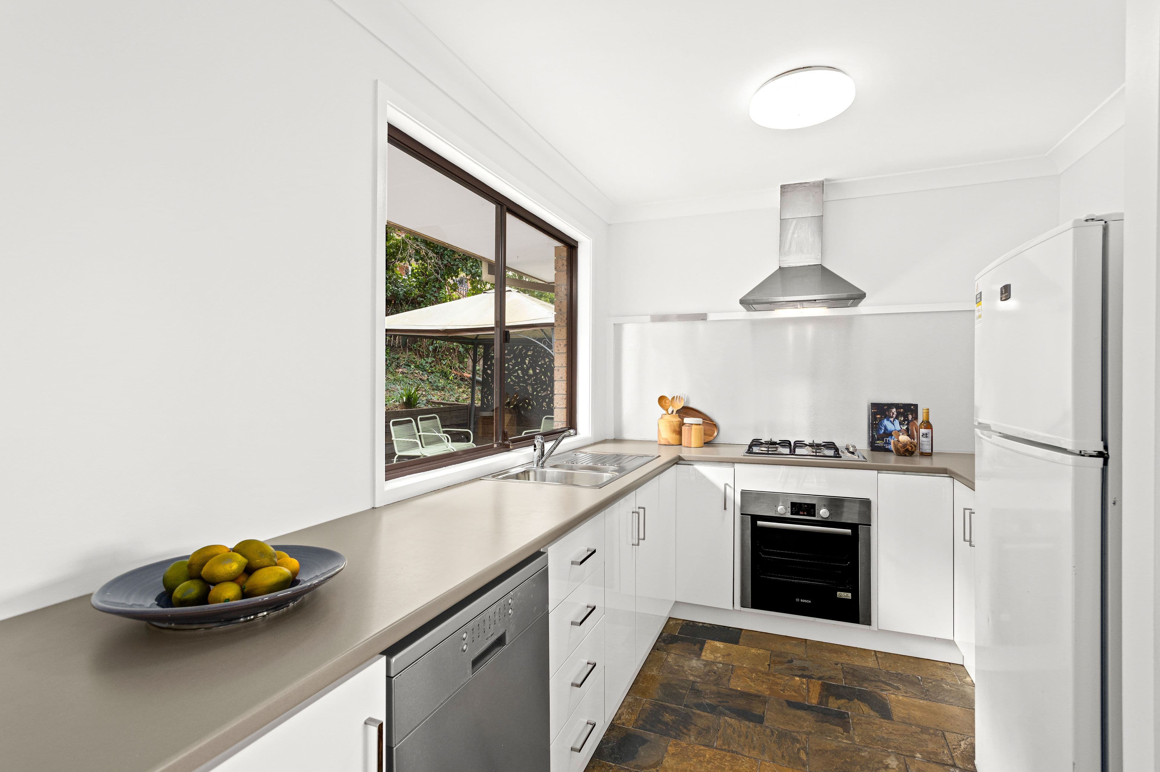 12 Toolangi Close, Cordeaux Heights NSW 2526, Cordeaux Heights - Thumbnail 2