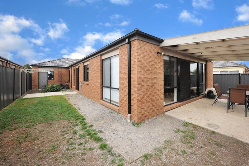 25 Lindsay Gardens, Point Cook - Image 1