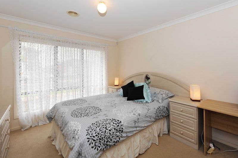 25 Lindsay Gardens, Point Cook - Thumbnail 6
