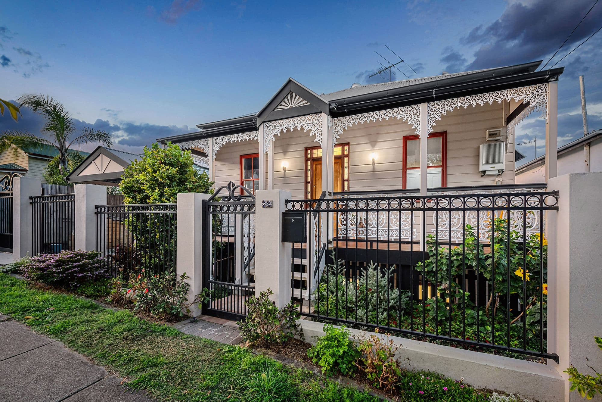 26 Chermside Street, Highgate Hill QLD 4101, Highgate Hill - Image 1
