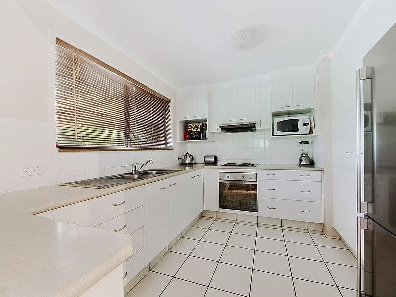 33 Freda Street, ASHMORE QLD 4214, Ashmore - Thumbnail 3
