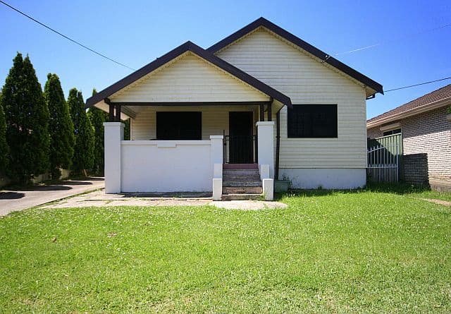 181 Wangee Road, GREENACRE NSW 2190, Greenacre - Image 1
