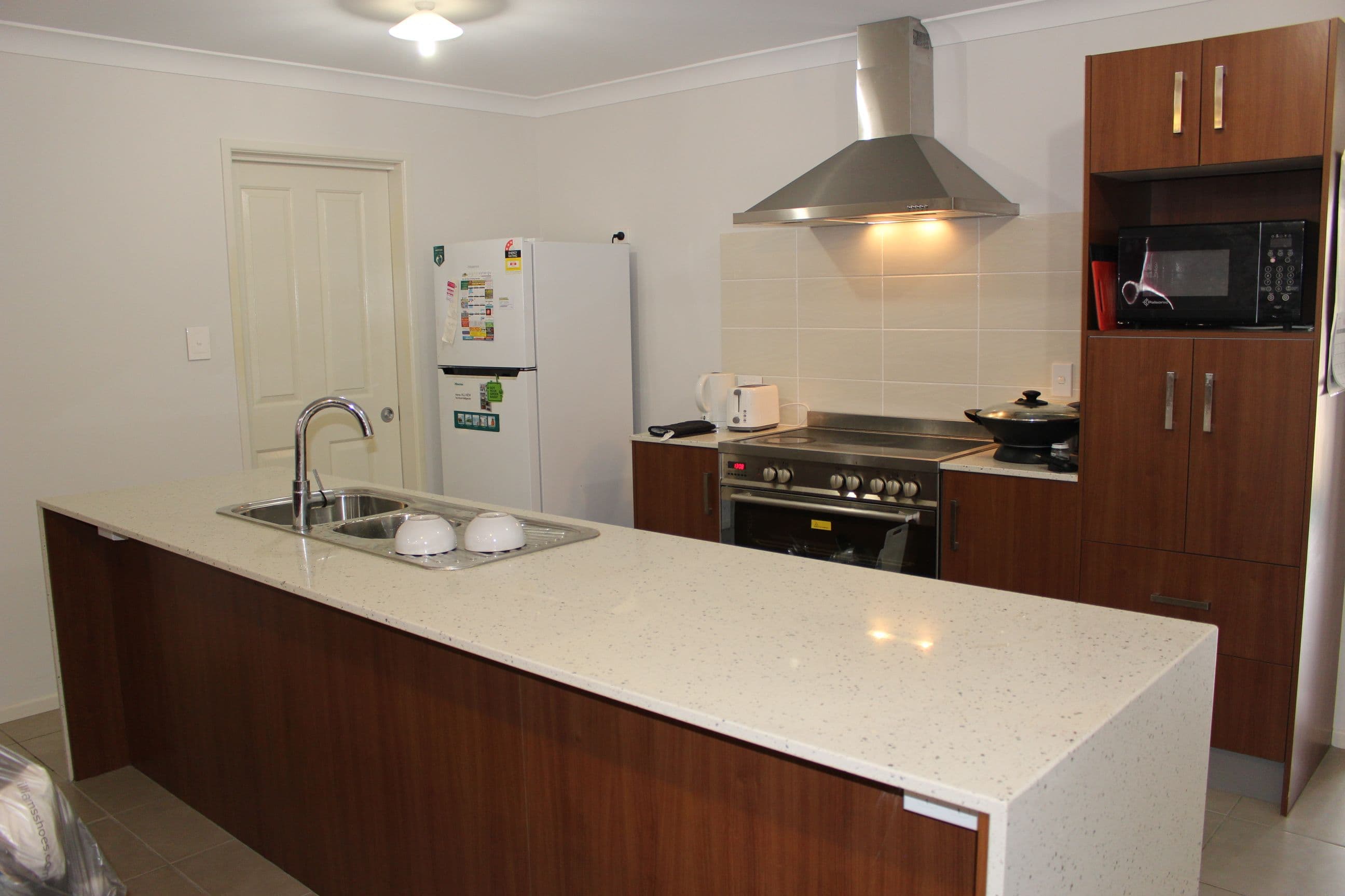 12 Varley Street, Lowood QLD 4311, Lowood - Thumbnail 2