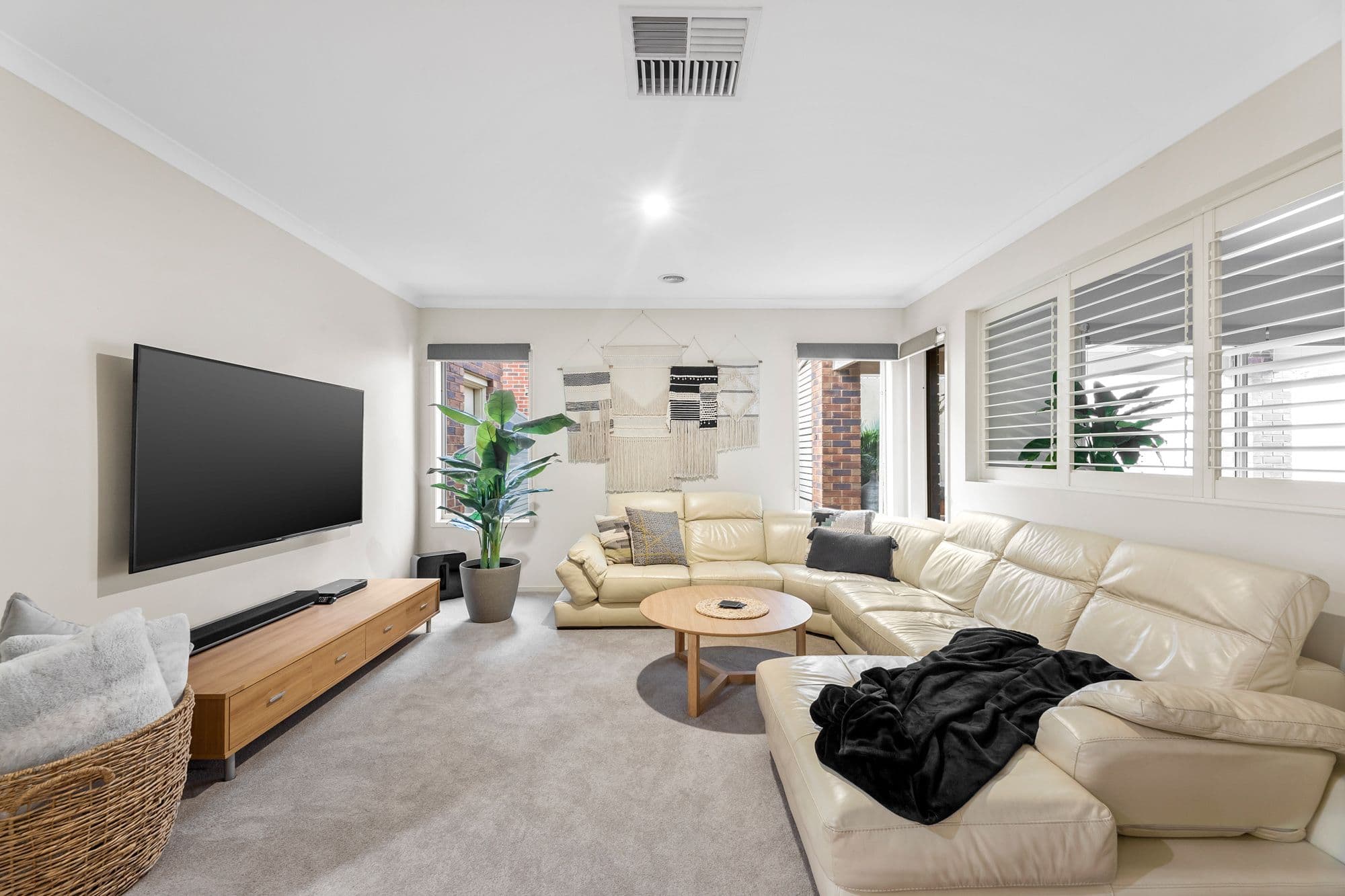 9 Tingara Court, Ferntree Gully VIC 3156, Ferntree Gully - Thumbnail 2