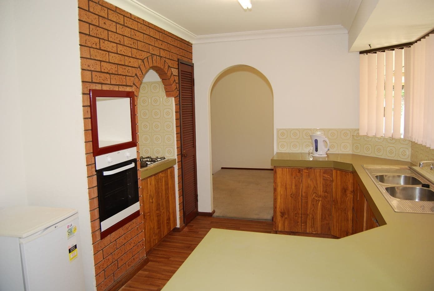 5 Tall Karri Close, CAMILLO WA 6111, Camillo - Thumbnail 6