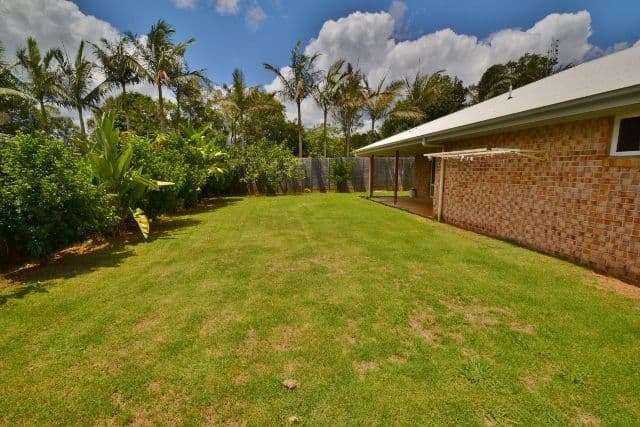 10 Sapphire Court, BEERWAH QLD 4519, Beerwah - Thumbnail 2