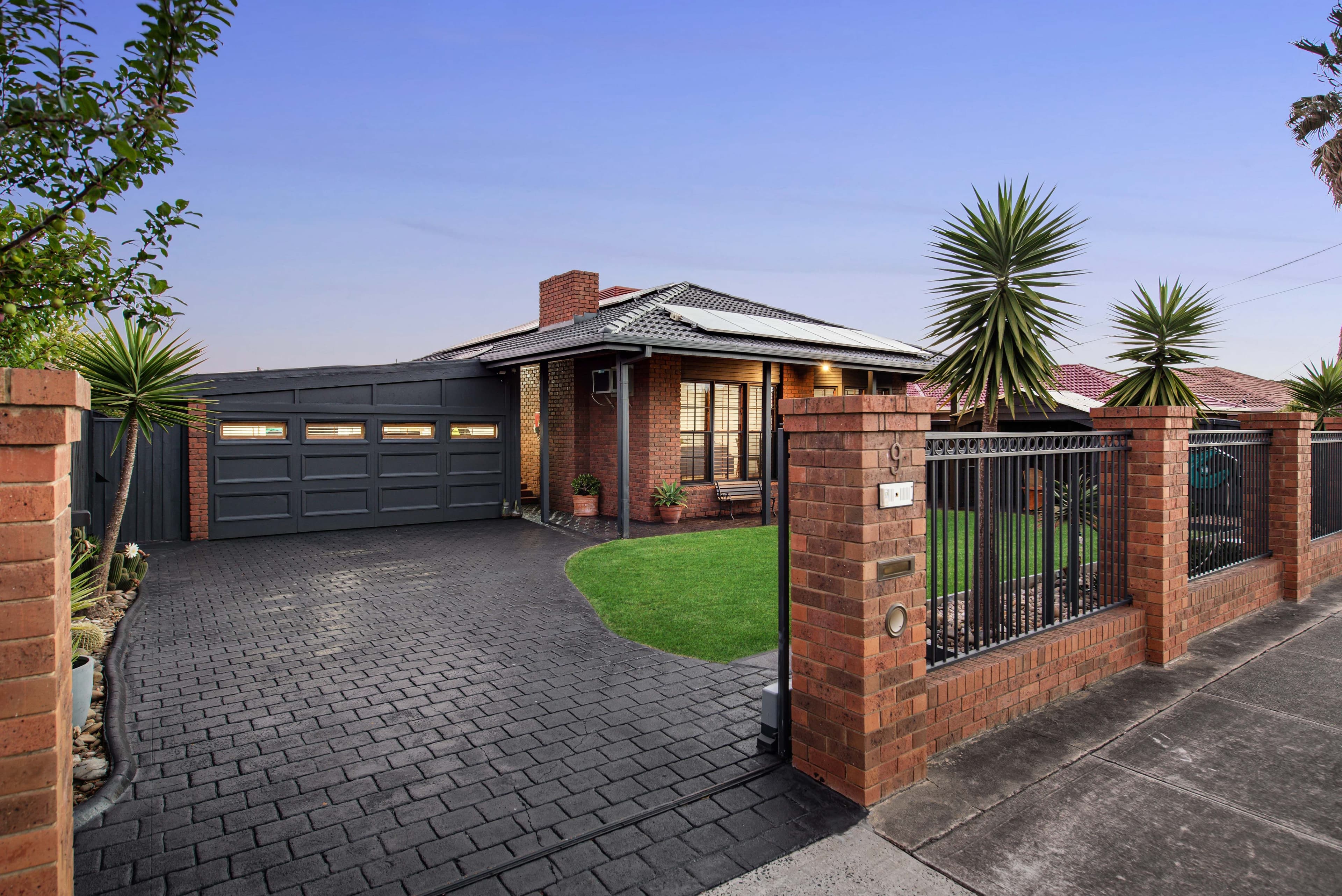 9 The Circuit, Gladstone Park VIC 3043, Gladstone Park - Image 1