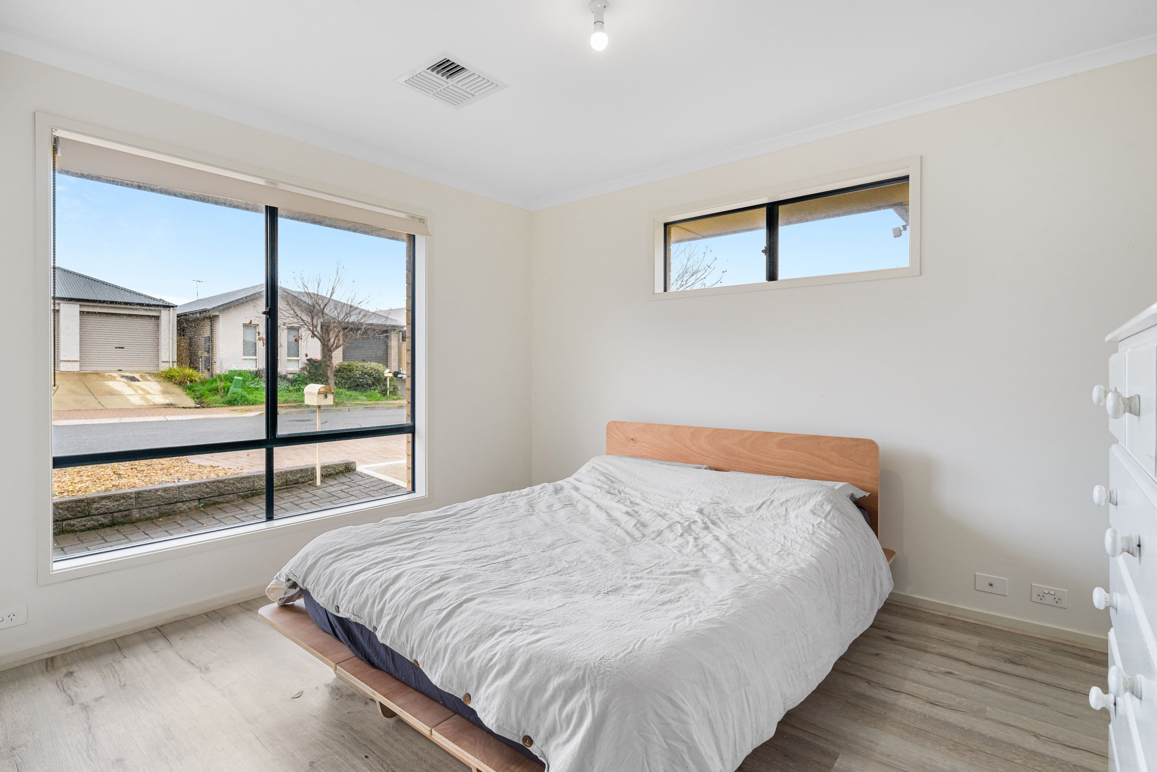 13 Durham Street, Seaford Meadows SA 5169, Seaford Meadows - Thumbnail 4