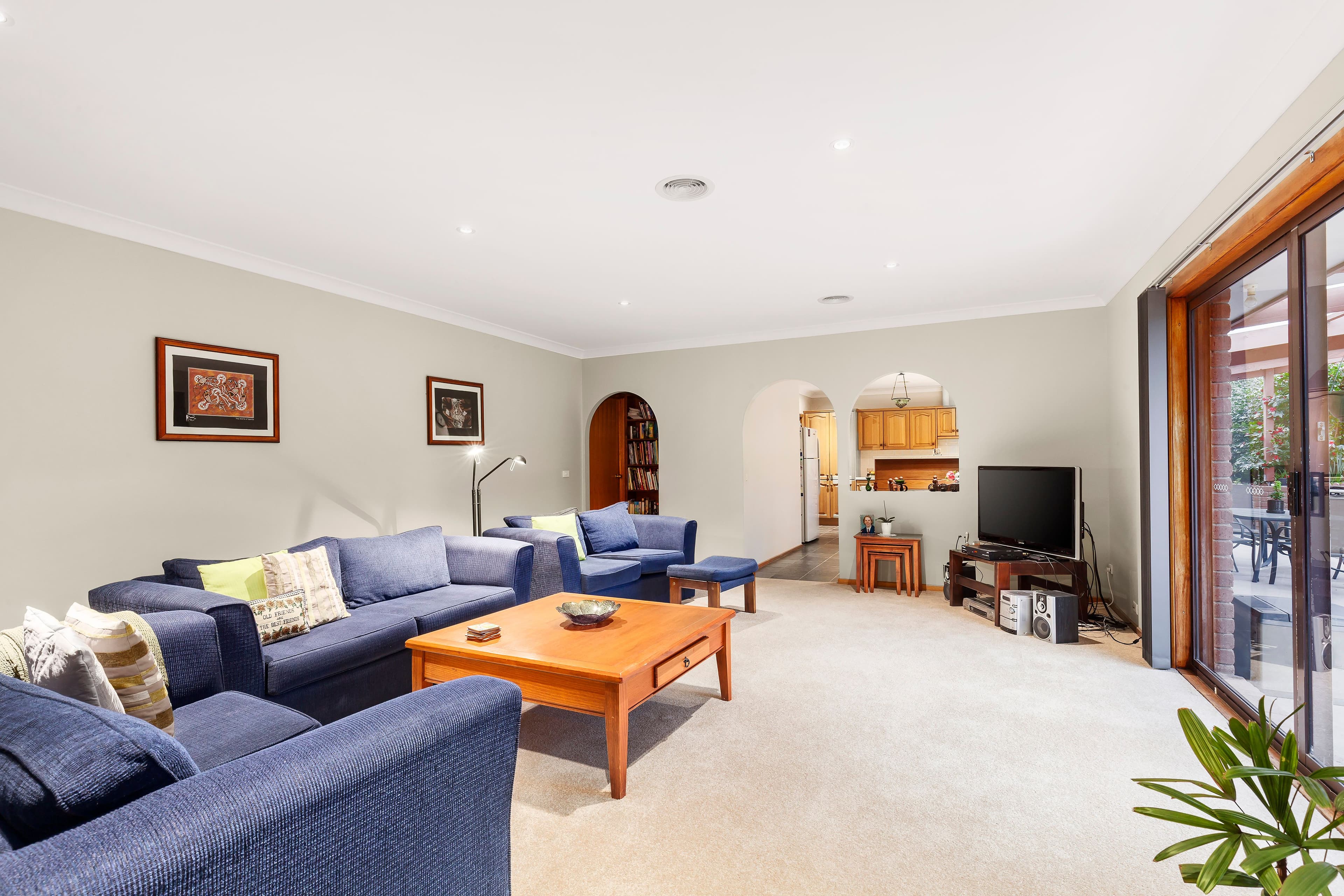 11 Ontario Place, Rowville VIC 3178, Rowville - Thumbnail 2