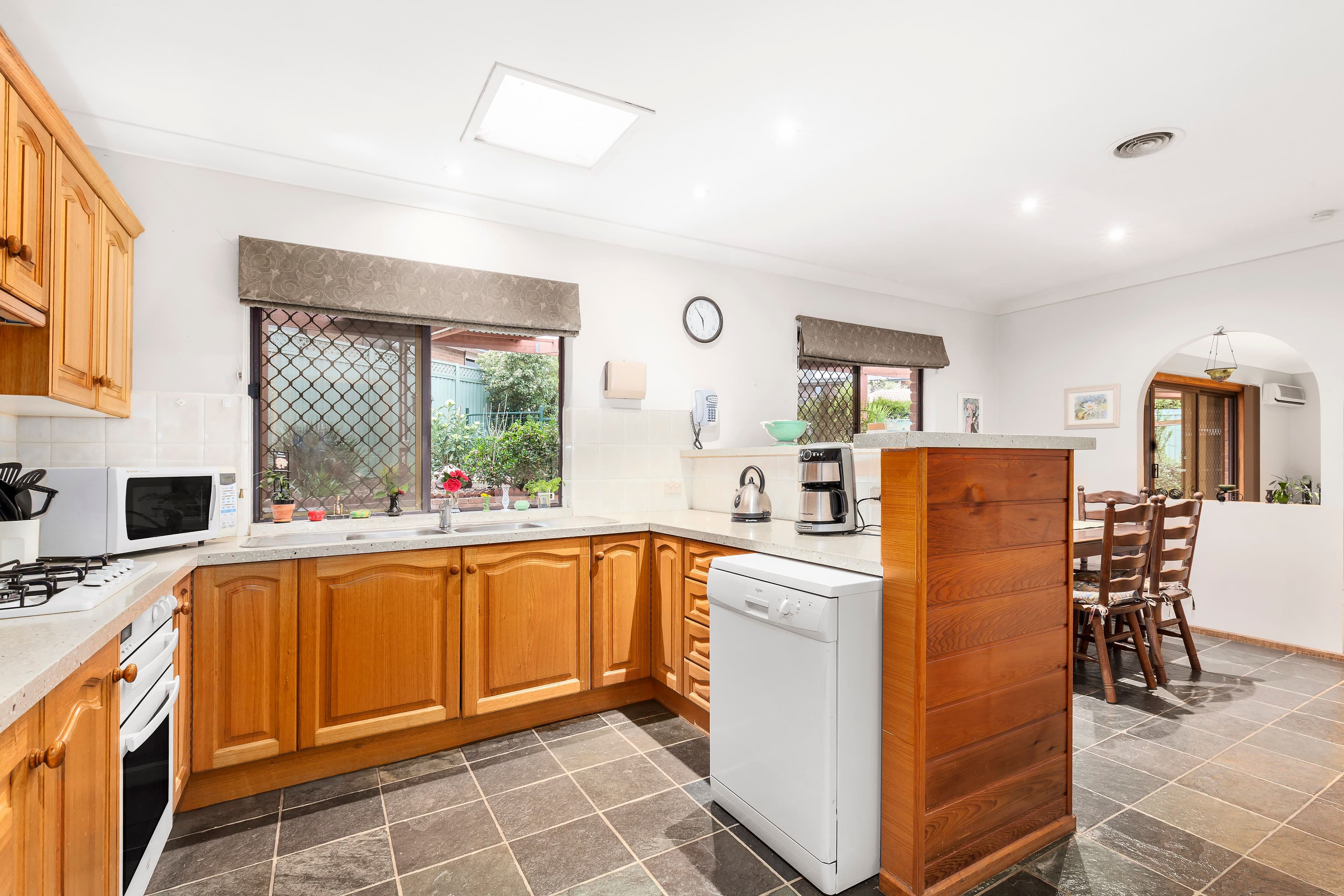 11 Ontario Place, Rowville VIC 3178, Rowville - Thumbnail 3