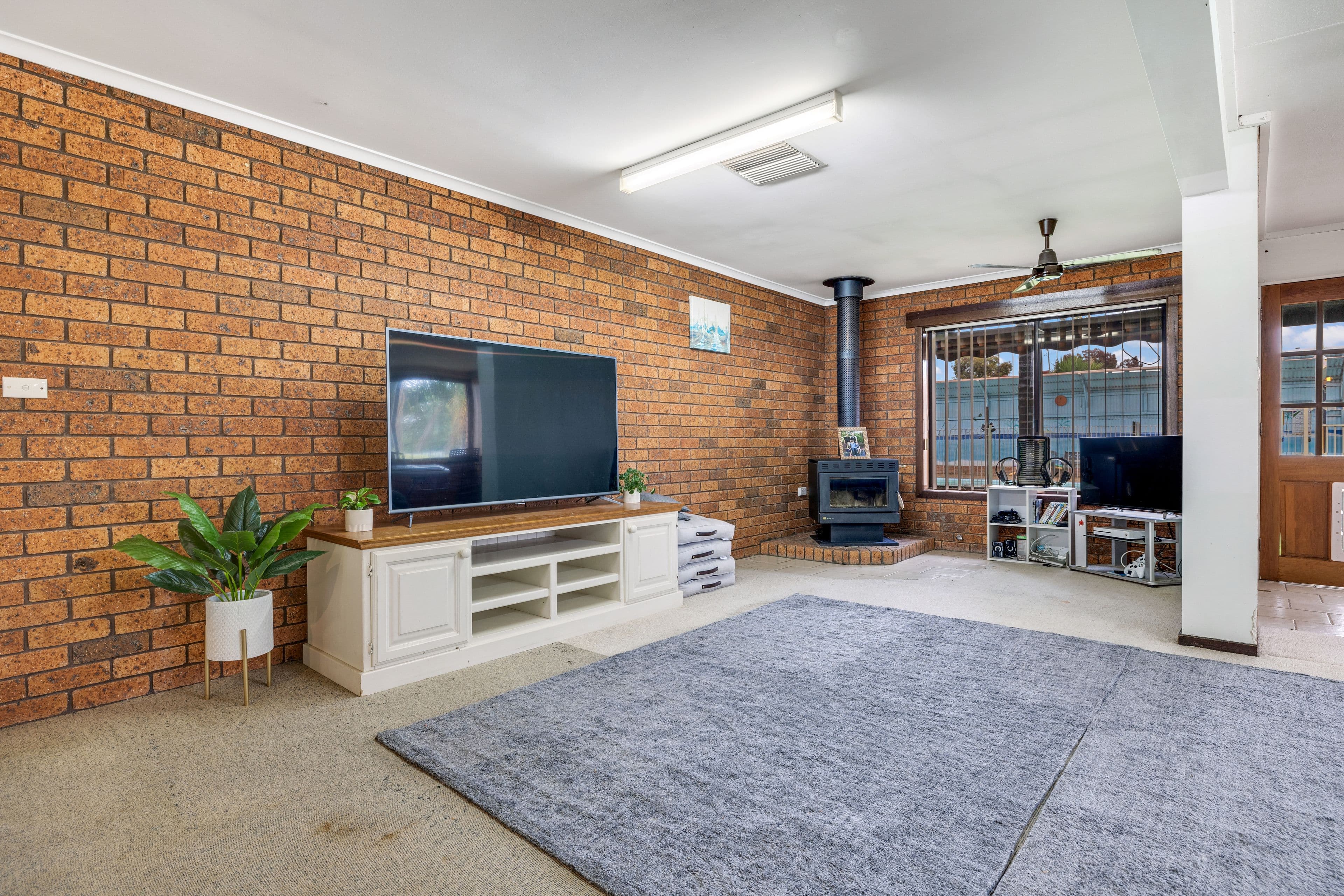 22 Goborra Street, Glenfield Park NSW 2650, Glenfield Park - Thumbnail 5