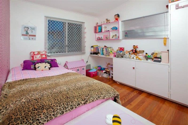 32 Hector Road, HOLLAND PARK QLD 4121, Holland Park - Thumbnail 7
