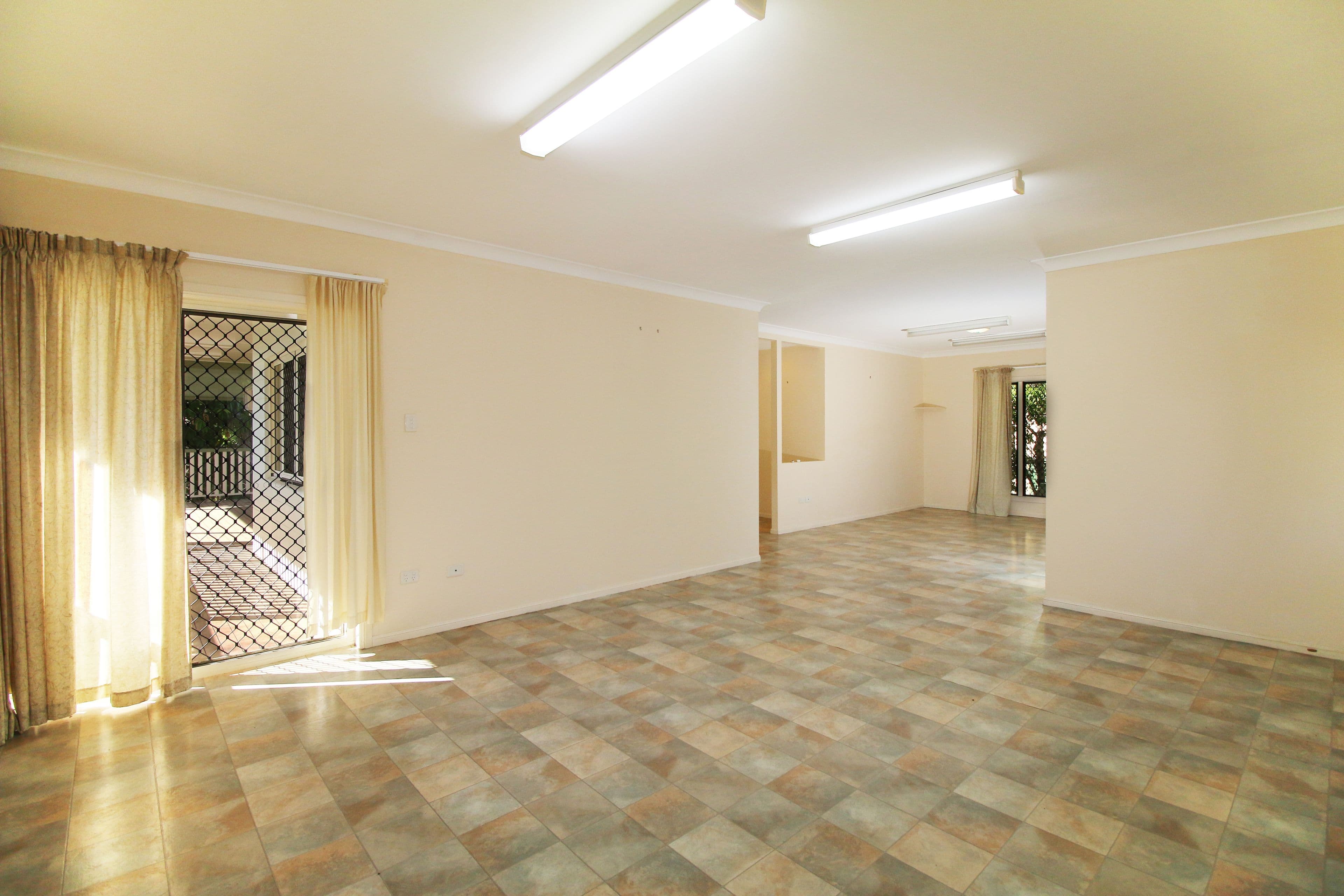 16 Bullock Street, Wulguru QLD 4811, Wulguru - Thumbnail 3