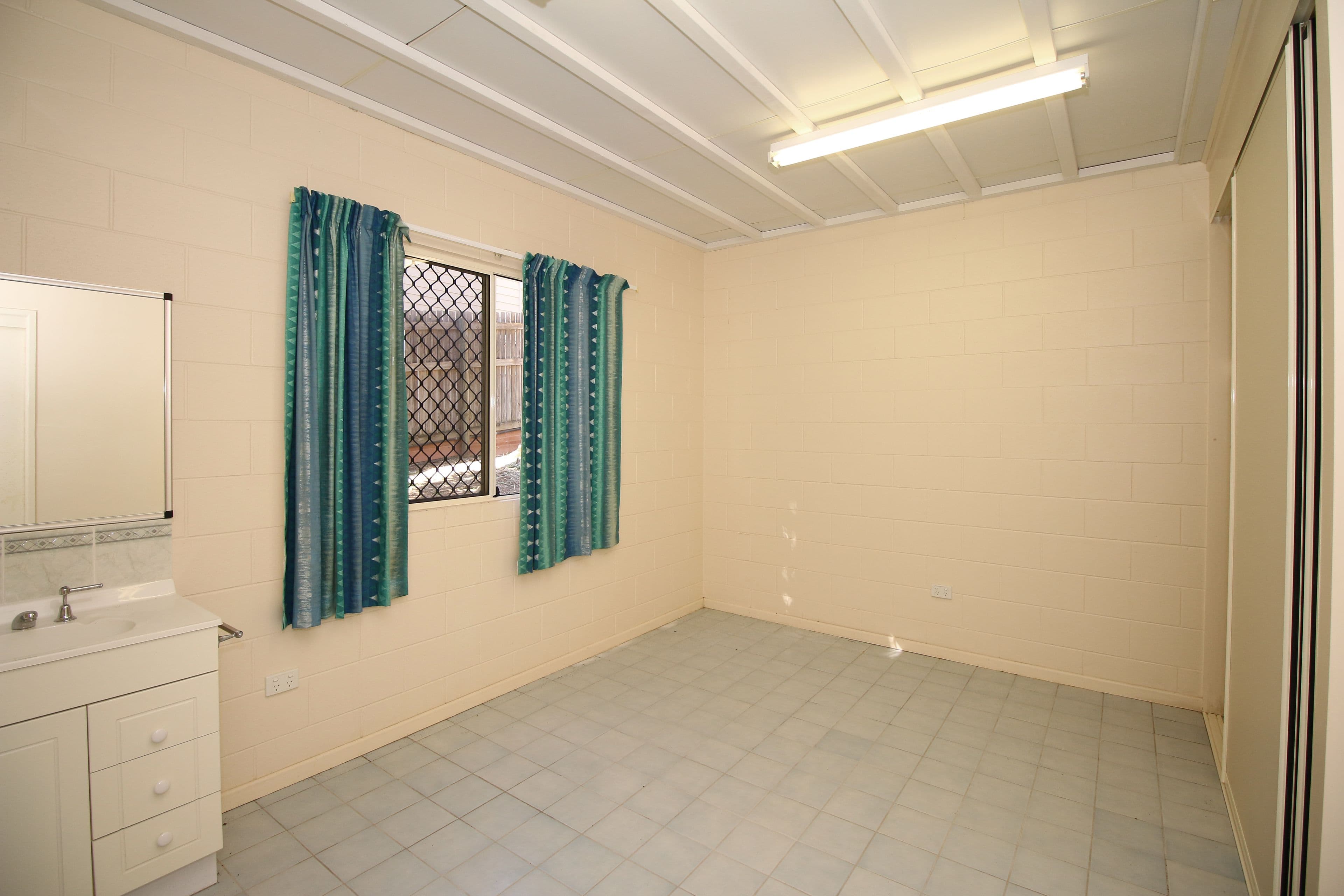 16 Bullock Street, Wulguru QLD 4811, Wulguru - Thumbnail 5