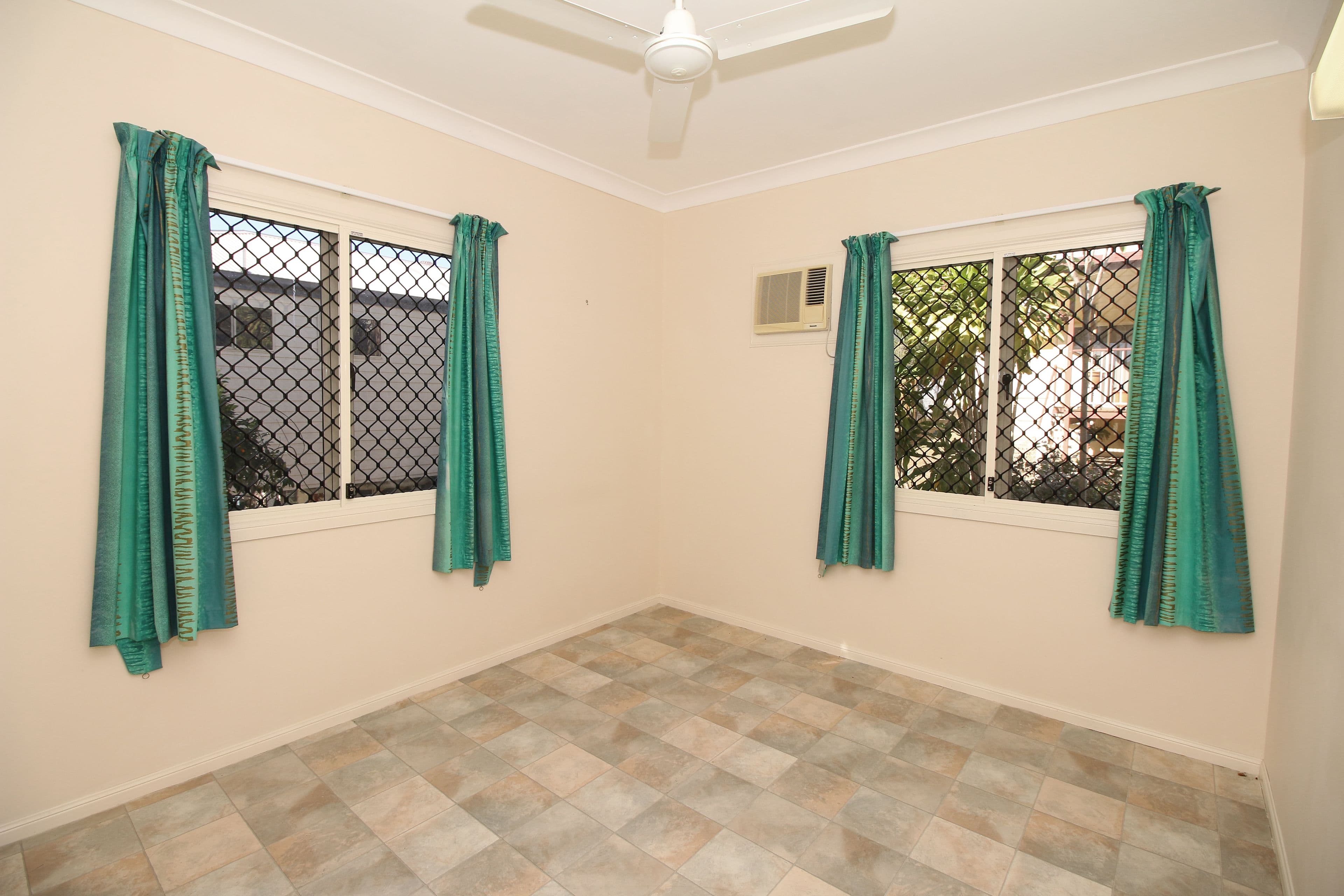 16 Bullock Street, Wulguru QLD 4811, Wulguru - Thumbnail 7