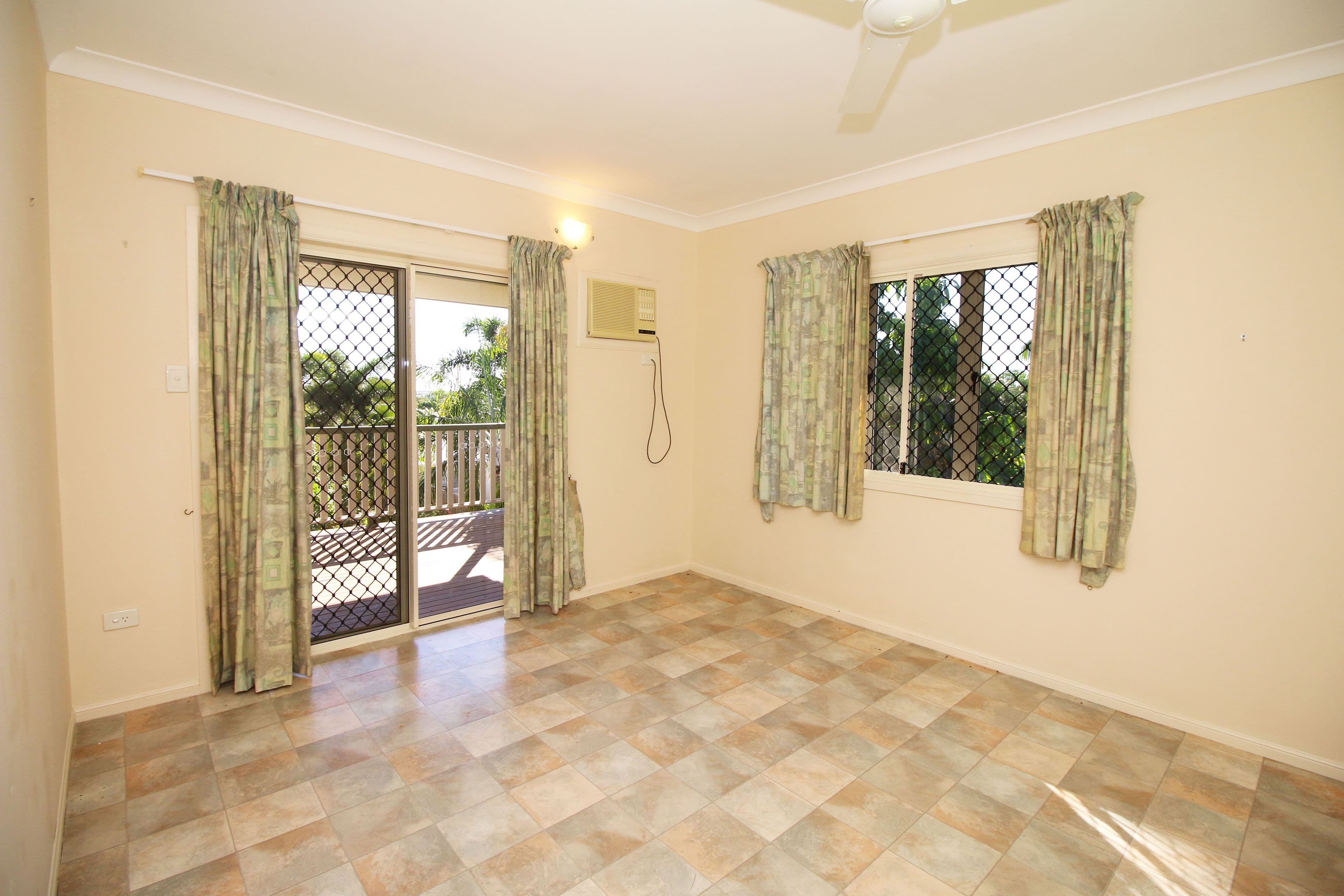 16 Bullock Street, Wulguru QLD 4811, Wulguru - Thumbnail 8