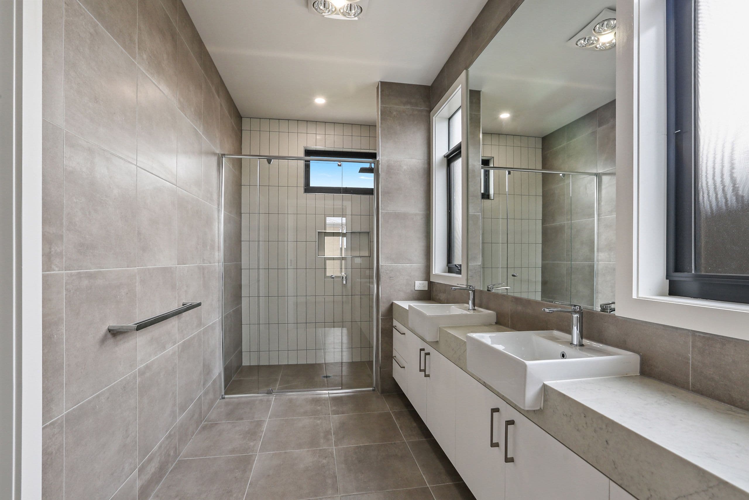 27 Canterbury Road West, Lara VIC 3212, Lara - Image 1