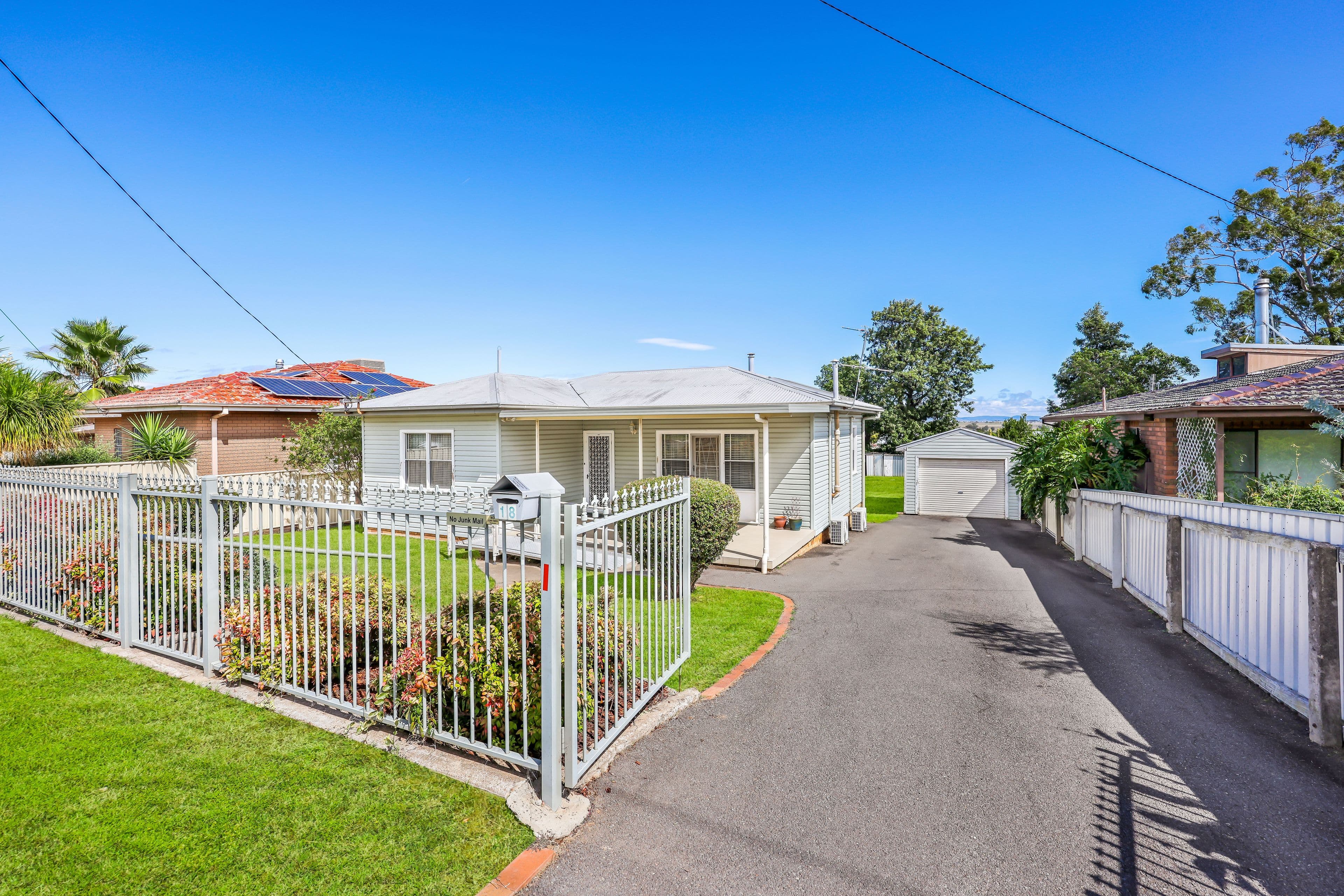 18 Cypress Street, Tamworth NSW 2340, Tamworth - Thumbnail 2