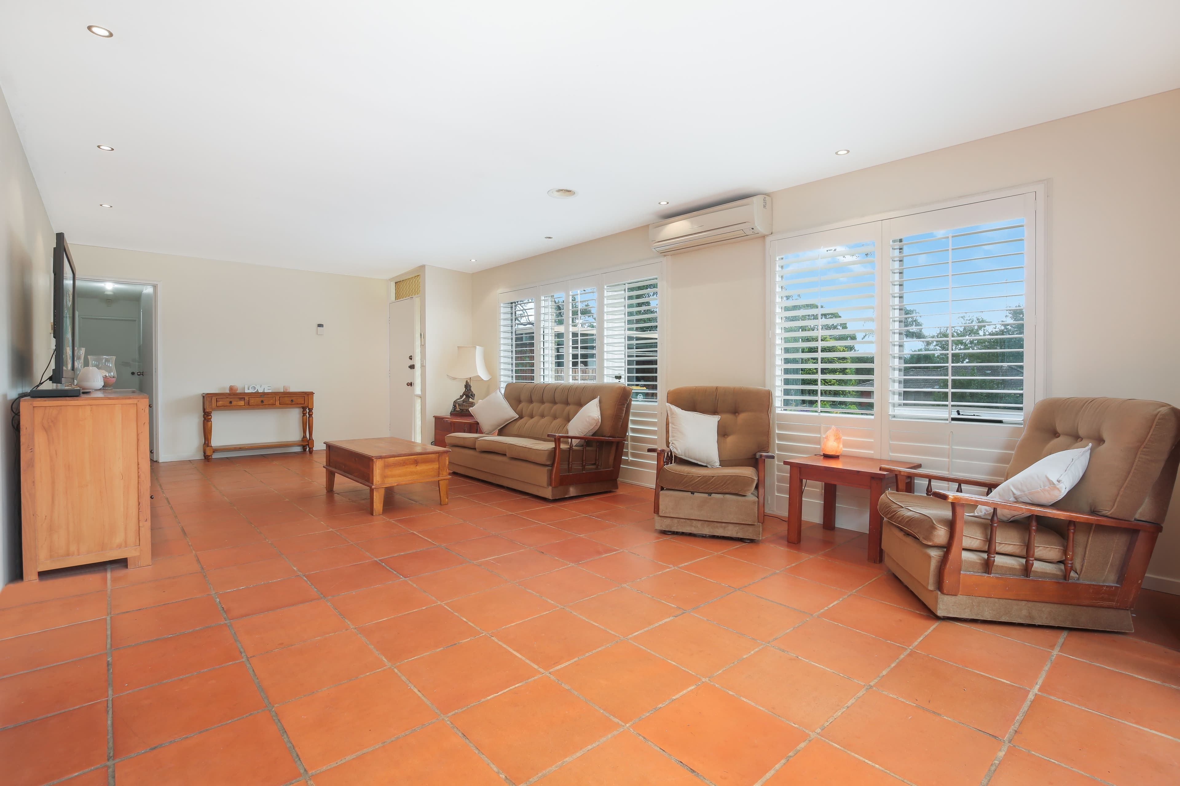 1 Jennifer Place, Baulkham Hills - Thumbnail 2