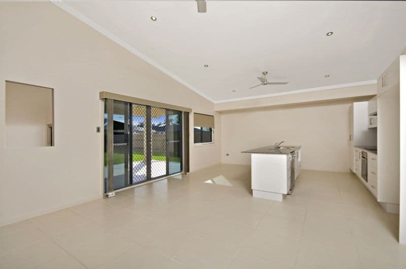 124 Daintree Way, BUSHLAND BEACH QLD 4818, Bushland Beach - Thumbnail 3