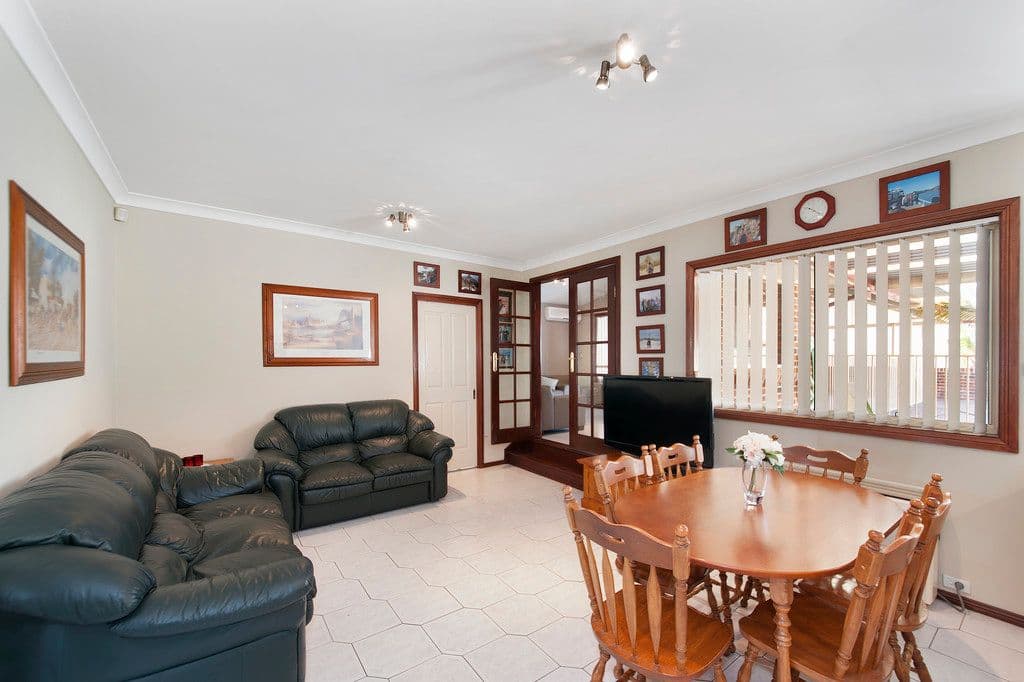 33 Edinburgh Circuit, CECIL HILLS NSW 2171, Cecil Hills - Thumbnail 4