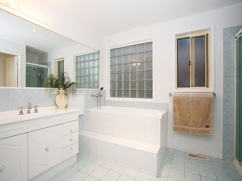 28 Telford Drive, BERWICK VIC 3806, Berwick - Thumbnail 6