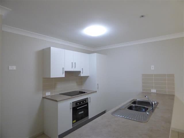 102 Taylor Street, Roma QLD 4455, Roma - Thumbnail 4