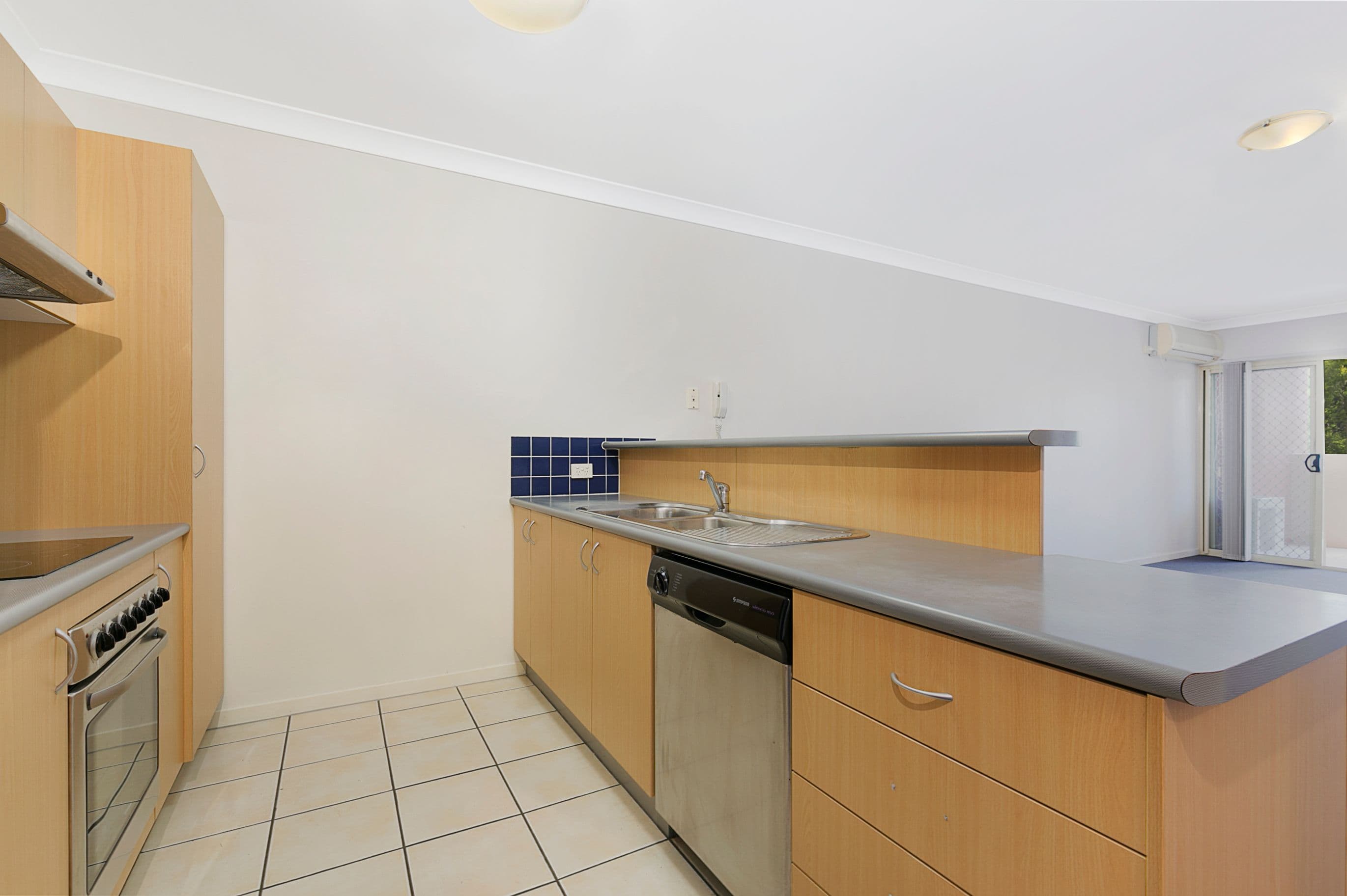 18 Jellicoe Street, Coorparoo QLD 4151, Coorparoo - Thumbnail 7
