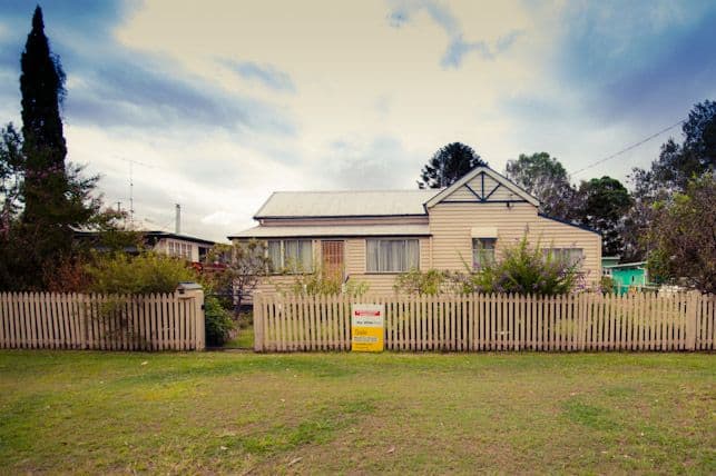 14 John Street, CROWS NEST QLD 4355, Crows Nest - Image 1