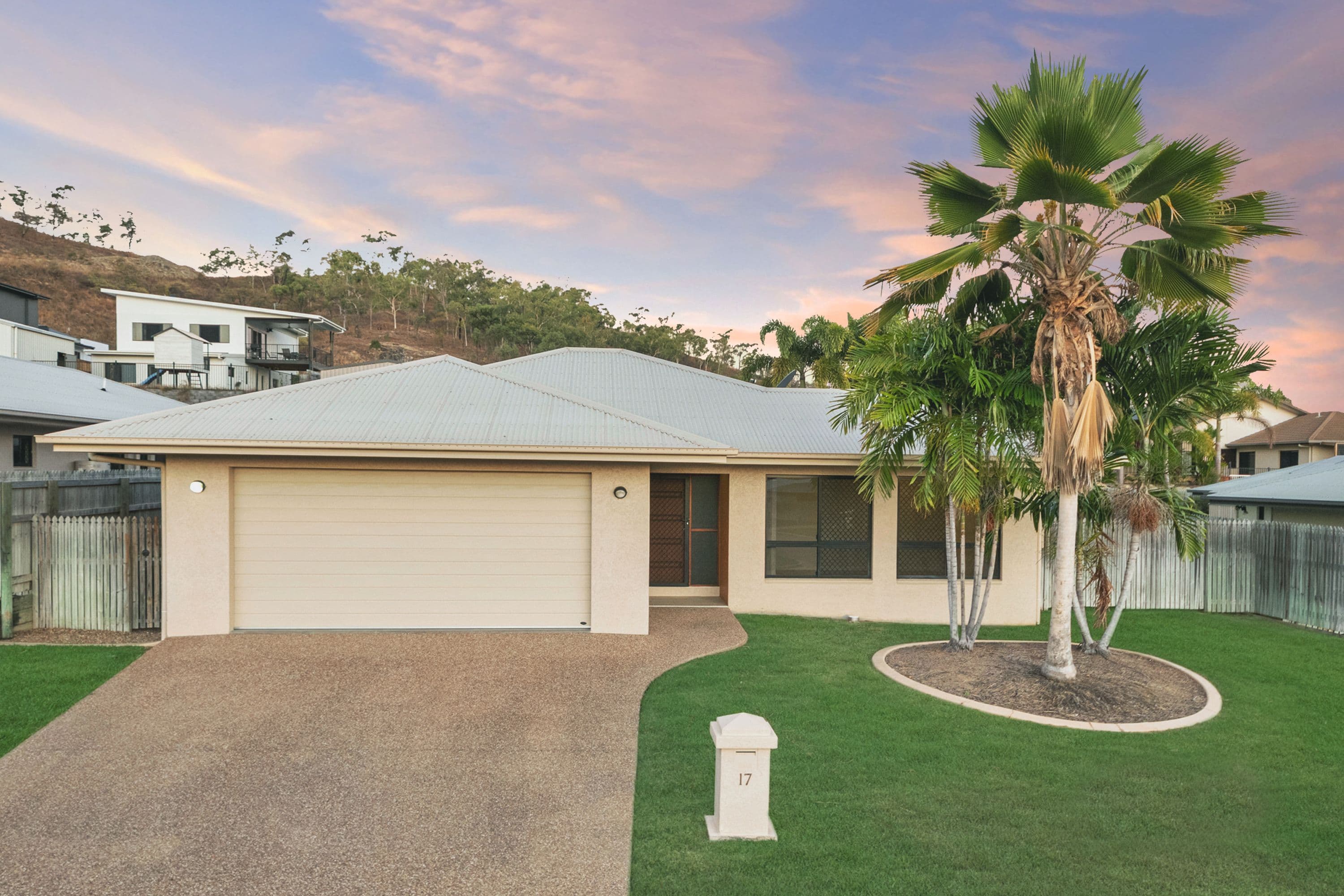 17 Franklin Drive, Mount Louisa QLD 4814, Mount Louisa - Image 1