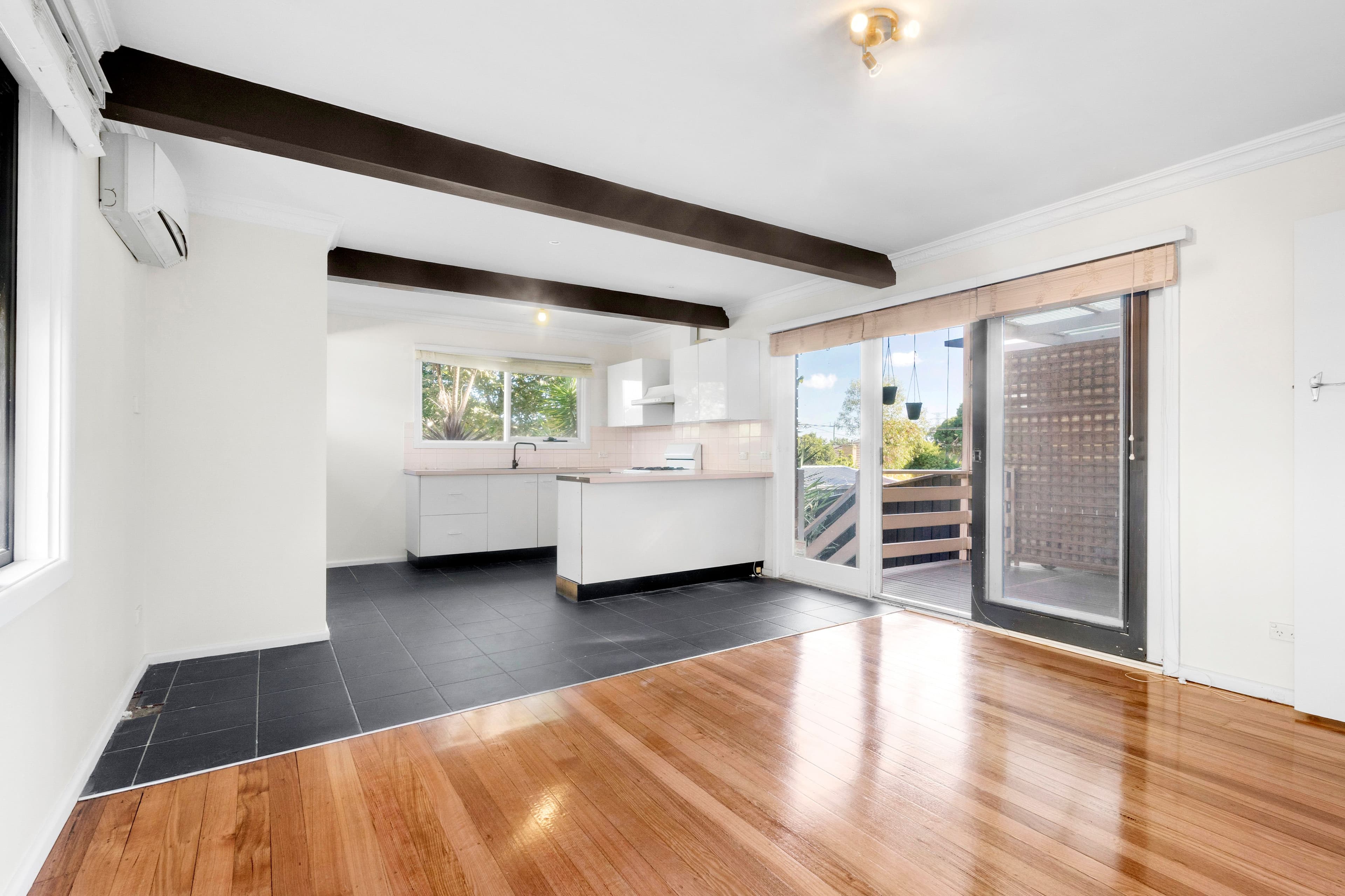 17 Wendover Court, Mount Waverley VIC 3149, Mount Waverley - Thumbnail 2