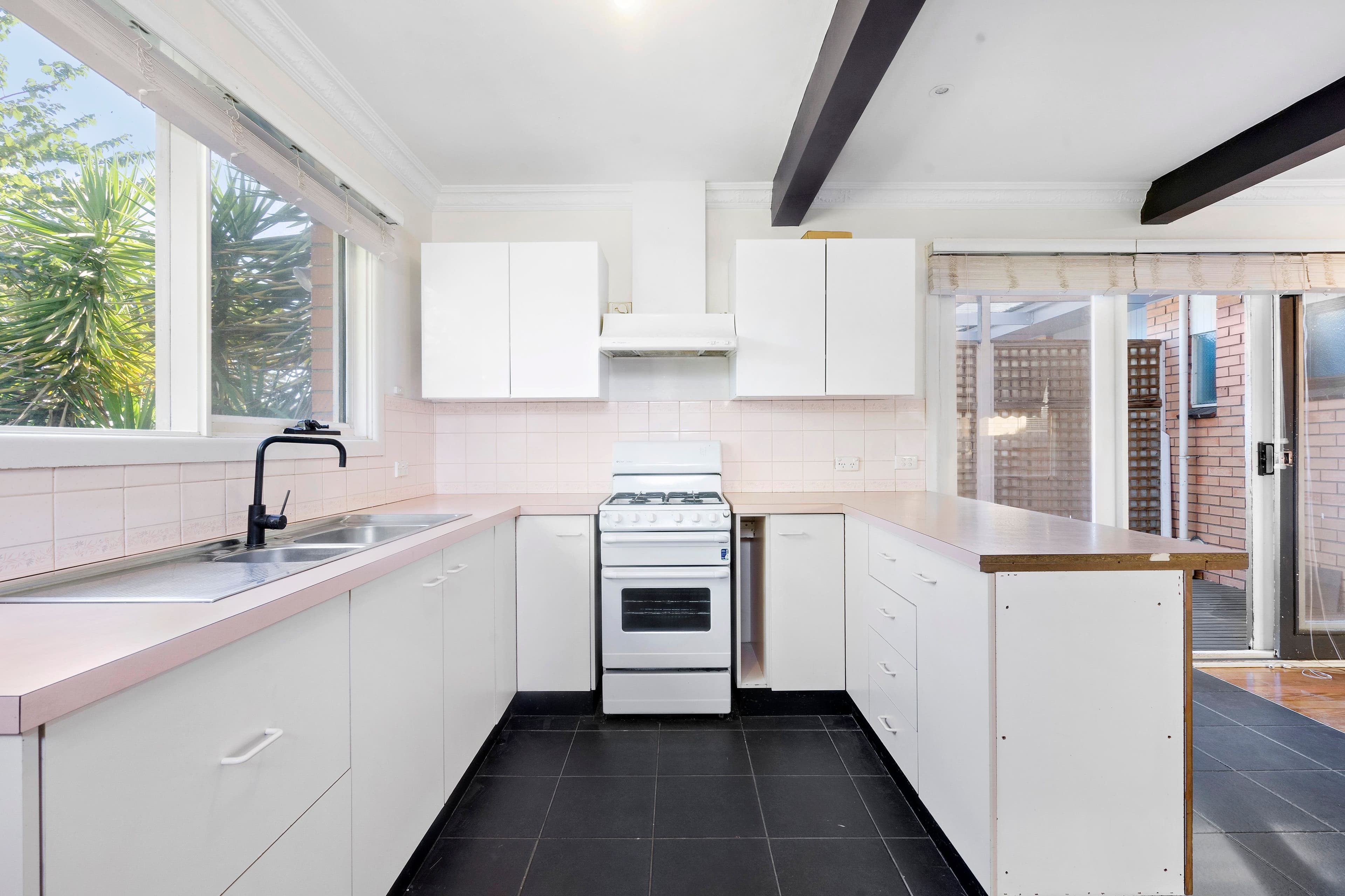 17 Wendover Court, Mount Waverley VIC 3149, Mount Waverley - Thumbnail 3
