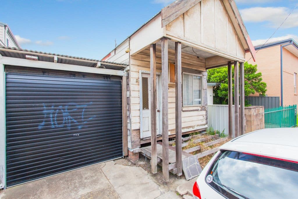 84 Rodgers Street, Carrington - Image 1