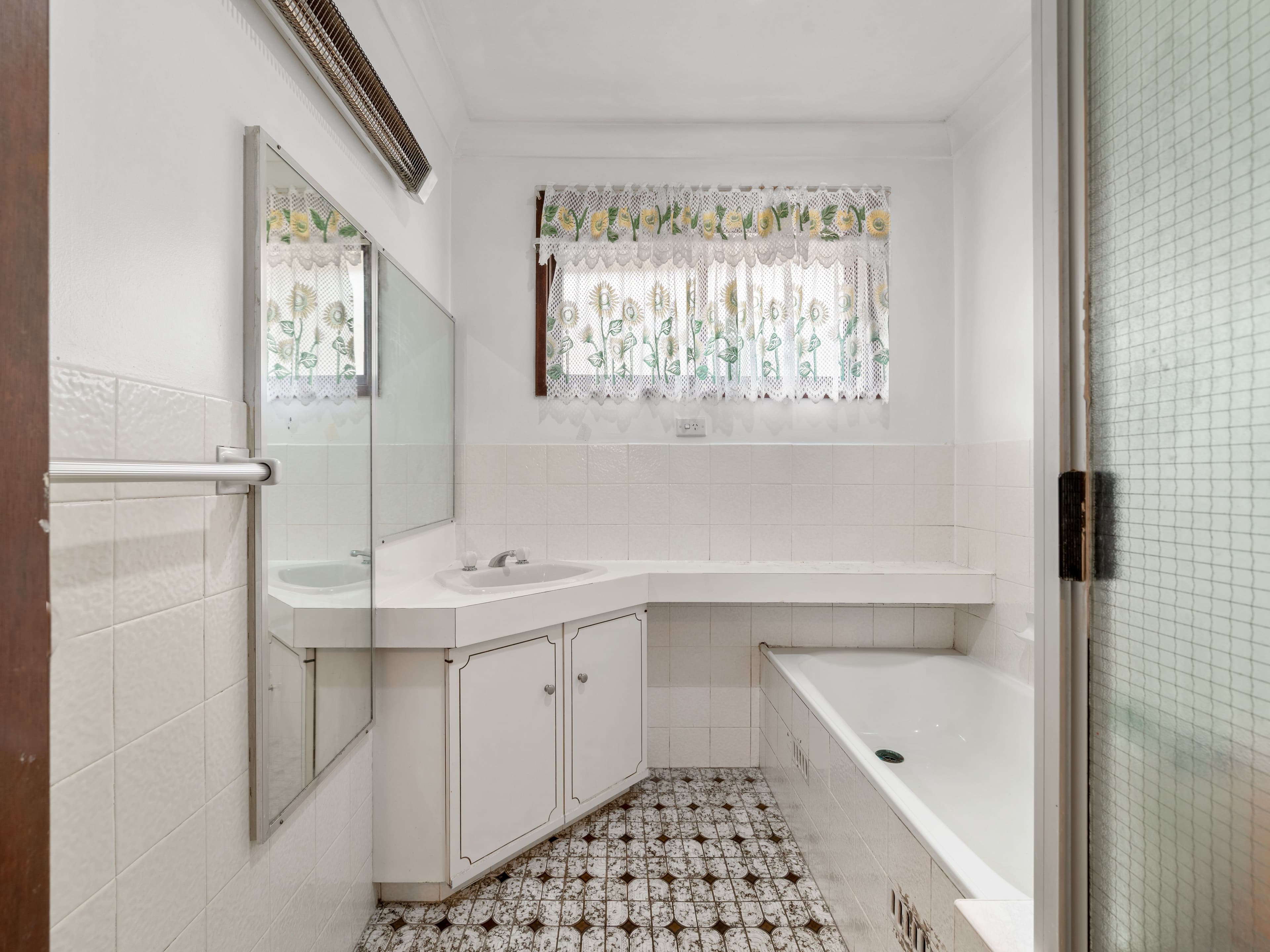 85 Fawcett Street, Glenfield NSW 2167, Glenfield - Thumbnail 7