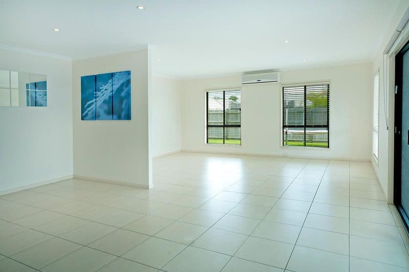 12 Lynbrook Avenue, ORMEAU QLD 4208, Ormeau - Thumbnail 4