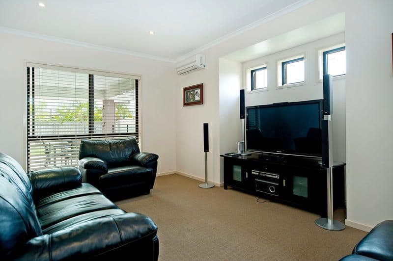 12 Lynbrook Avenue, ORMEAU QLD 4208, Ormeau - Thumbnail 5