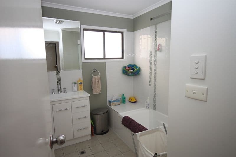 23 Ward Crescent, BILOELA QLD 4715, Biloela - Thumbnail 6