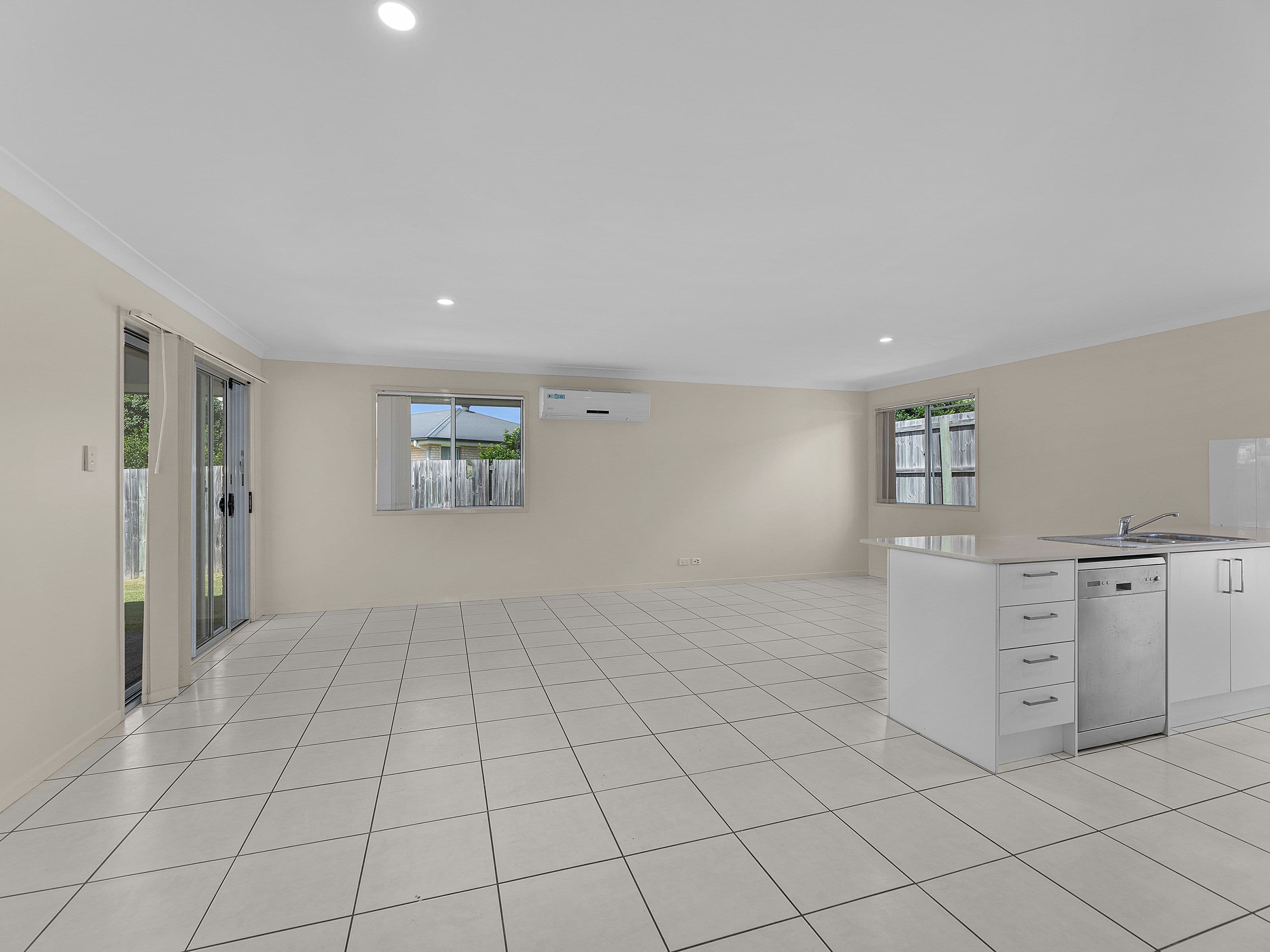 9 Pinehurst Avenue, Leichhardt QLD 4305, Leichhardt - Thumbnail 2
