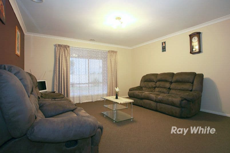 31 Broad Oak Drive, CRANBOURNE EAST VIC 3977, Cranbourne East - Thumbnail 8