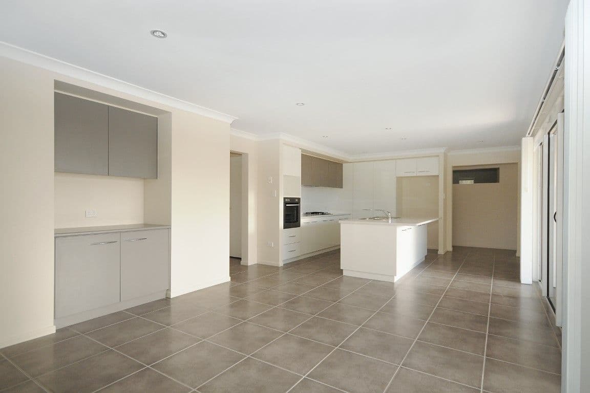 13 Lila Drive, COTSWOLD HILLS QLD 4350, Cotswold Hills - Thumbnail 3