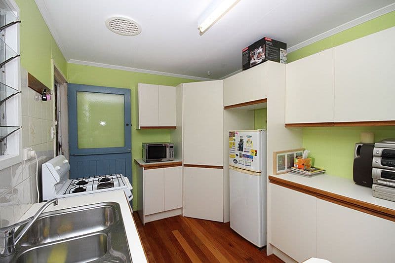 16 Julieanne Street, GAILES QLD 4300, Gailes - Thumbnail 8