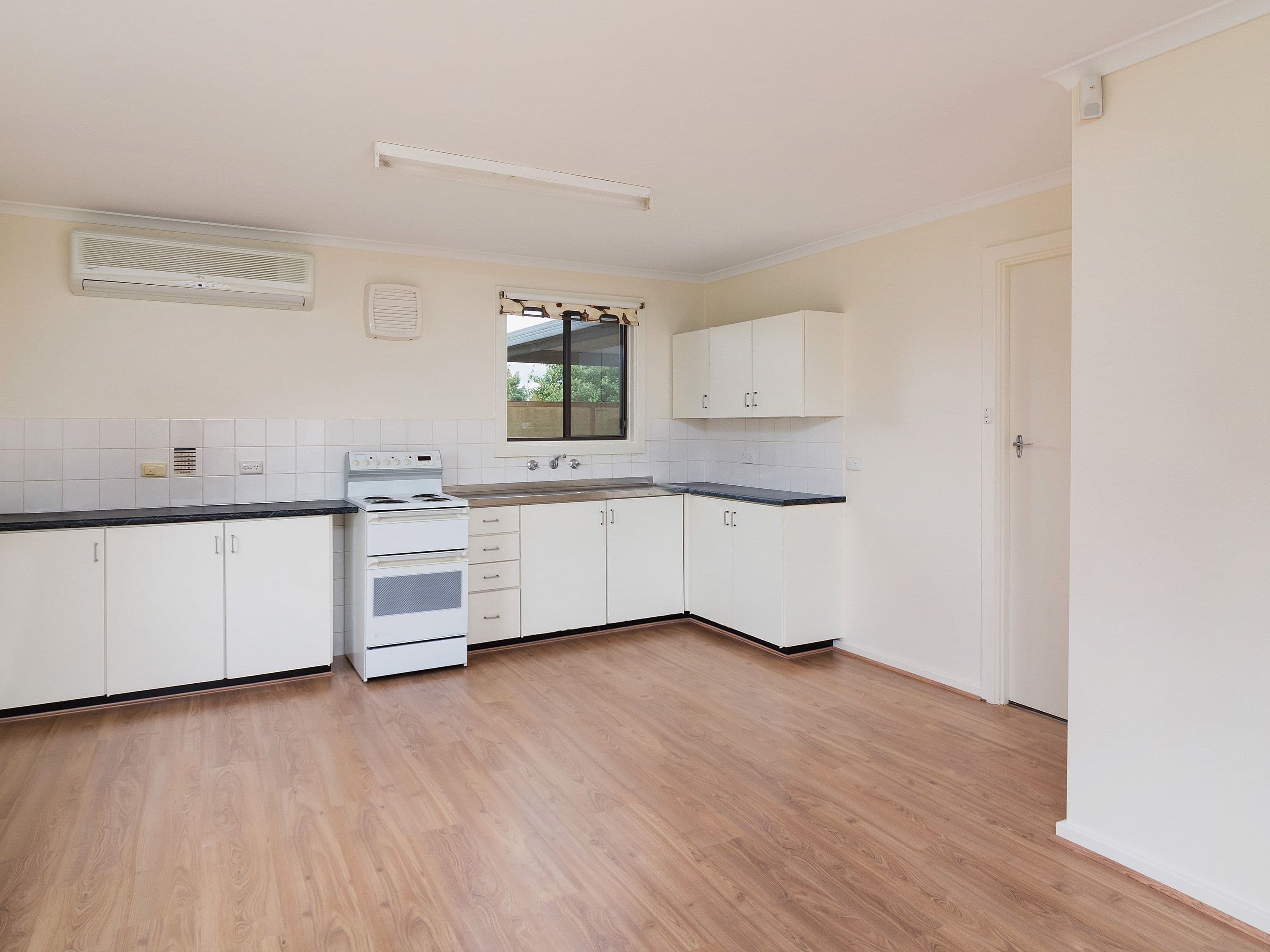 13 Poplar Crescent, Mount Barker SA 5251, Mount Barker - Thumbnail 3